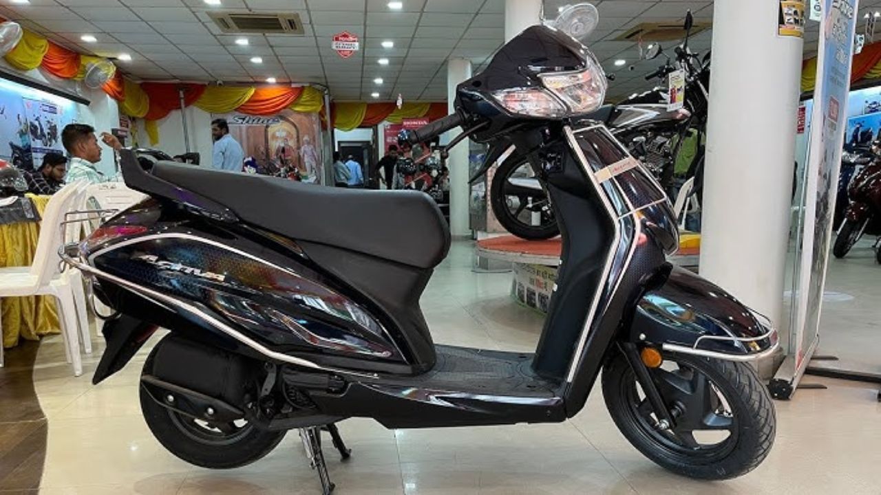 मात्र 2424 की मंथली EMI पर घर लाये चमचमाती Honda Activa मजबूत इंजन और झमाझम फीचर्स से लड़कियों को करेंगी मदहोश